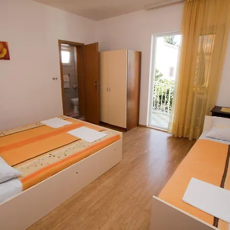 Studio Podaca 515a * וליקי דרבניק